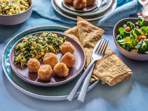 Кульки з пшоном і мангольдом