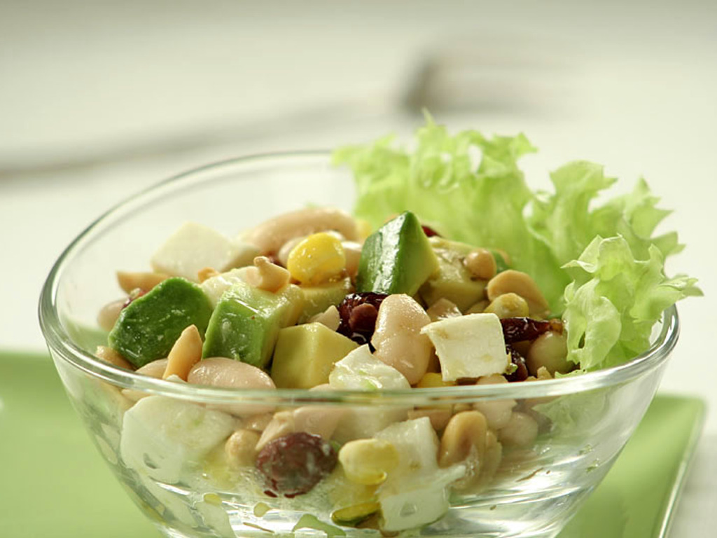 Salata cu alune