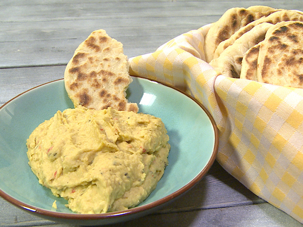 Naan s cizrnovým chutney